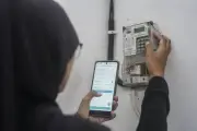 Token Listrik Prabayar Rp 50.000 Tetap Jadi Pilihan Utama untuk Keluarga Kecil