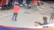 Viral Pemotor Acungkan Benda Mirip Pistol Usai Ditegur Tak Antre di SPBU Bandung