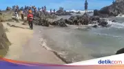 WNA China Hilang Terseret Ombak Saat Renang di Pantai Cibobos Lebak