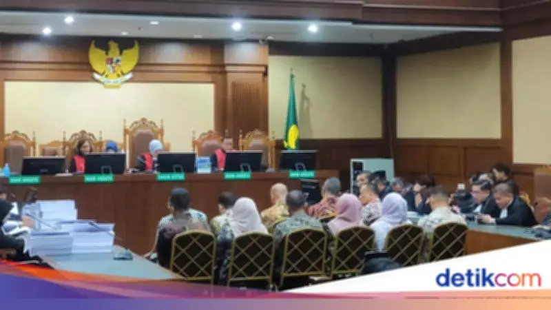 7 Terdakwa Pemerasan Sertifikat K3 Dituntut 4,5 hingga 7 Tahun Penjara