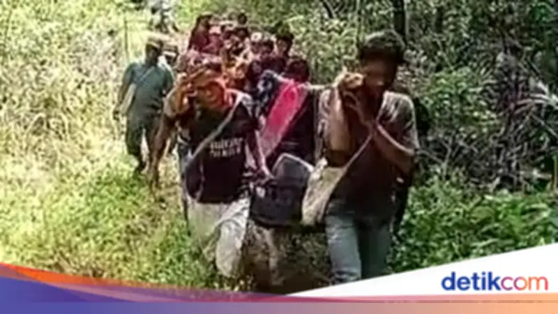 Ibu Hamil Ditandu 7 Jam Akibat Jalan Rusak di Tapsel, Bobby Nasution Angkat Bicara