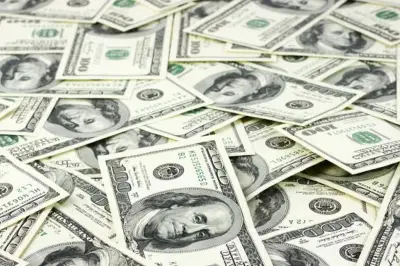 9 Mata Uang Lebih Kuat dari Dolar AS, Rupiah Terus Melemah
