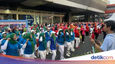 Antusiasme Warga Padati CFD Perdana di Rasuna Said, Senam Massal hingga Jalan Santai