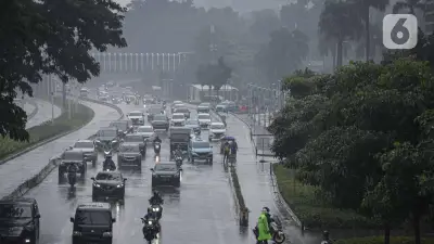 Banjir Rendam 12 RT di Jaksel Akibat Hujan Deras dan Luapan Kali Krukut