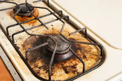 Bersihkan Dapur Usai Idul Adha dengan Pembersih Lemak Alami