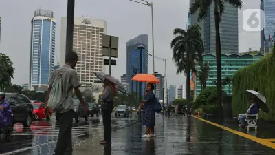 BMKG: Waspada Hujan Lebat hingga Sangat Lebat di Jakarta dan Jawa Barat