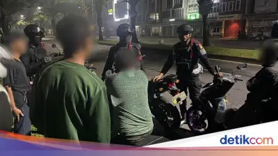 Brimob PMJ Bubarkan Balap Liar di Bekasi, Tiga Remaja Diamankan