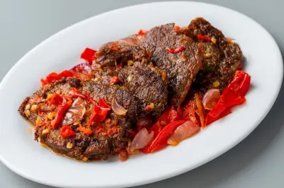Dendeng Batokok: Kelezatan Gurih Sambal Hijau Khas Minang