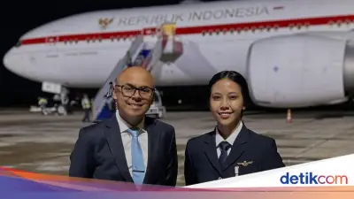 Dirgayuza Ungkap Pilot Perempuan Muda Pengawal Prabowo