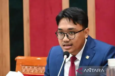 DPR Komisi X Desak Mahasiswa Pengguna Joki Masuk Universitas Harus Dikeluarkan