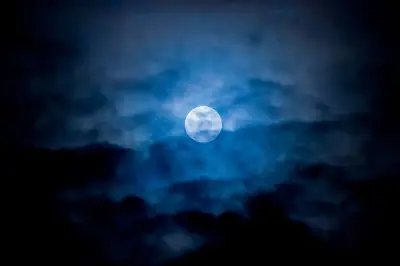 Fenomena Blue Moon pada 31 Mei 2026 Hebohkan Instagram