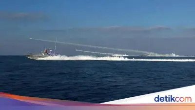 Garda Revolusi Iran Klaim Tembak Jatuh Drone Pengintai AS