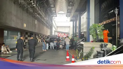 Gedung di Hayam Wuruk Dijaga Ketat Brimob, Terkait Judi Online