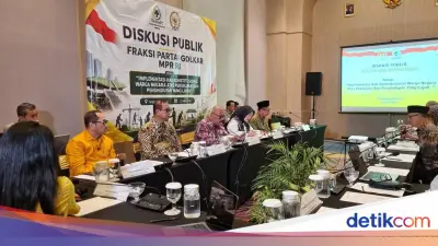Golkar Desak Pemerintah Tangani Kesejahteraan Guru Honorer dan Dosen