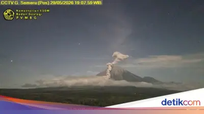 Gunung Semeru Erupsi, Kolom Abu Capai 2.000 Meter di Atas Puncak