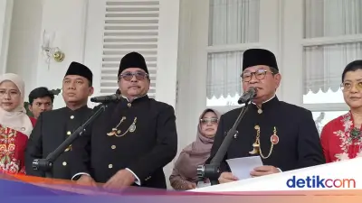 Hardiknas, Pramono Putihkan 2.026 Ijazah Siswa di Jakarta