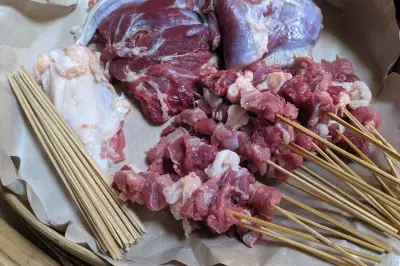 Idul Adha: Resep Sate Kambing Bumbu Kacang dan Kecap yang Nikmat