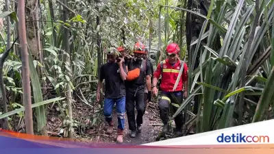 Jasad Dua WN Singapura Pendaki Gunung Dukono Ditemukan