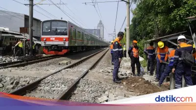 KAI Tutup Perlintasan Liar Cawang-Tebet Demi Keselamatan
