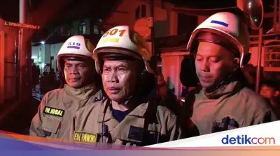 Kebakaran di Jatinegara Hanguskan 5 Rumah, 28 Jiwa Terdampak
