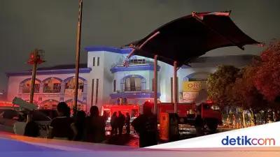 Kebakaran Metro Sport Center Semarang, Lima Korban Dievakuasi