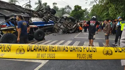 Kecelakaan Dua Truk di Situbondo, Balita 5 Tahun Tewas Terjepit
