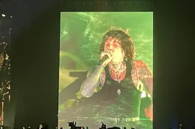 Oliver Sykes BMTH Alami Gegar Otak Ringan Akibat Lemparan Ponsel