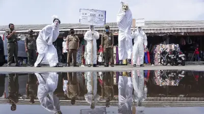 Pocong Jadi-jadian Ditangkap Warga di Tangerang, Polisi Selidiki Video Viral