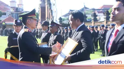 Polda Bali Beri Penghargaan 23 Kategori untuk Anggota Berprestasi