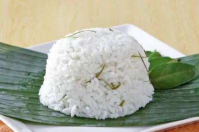 Resep Nasi Daun Jeruk Gurih Pakai Santan dan Bawang Goreng