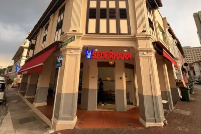Restoran Sederhana Buka Cabang Pertama di Singapura, Ini Menu Andalannya
