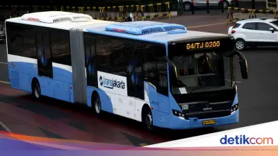 Setahun Beroperasi, TransJ Rute PIK 2-Blok M Angkut 1,4 Juta Penumpang