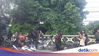 Tawuran Dekat Stasiun Klender Dibubarkan, Petasan dan Busur Disita