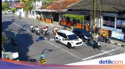 Viral Anggota Damkar Gunungkidul Pingsan Usai Piket 24 Jam