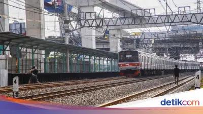 Warga Senang Stasiun KRL JIS Segera Beroperasi, Tambah Opsi Transportasi