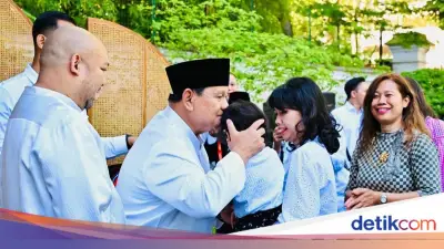 WNI Takjub Salat Idul Adha Bareng Prabowo di Paris