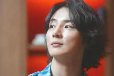 Yoon Shi Yoon Ungkap Ibunya Penyebab Belum Menikah di Usia 40