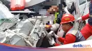 Ambulans Bawa Jenazah Tabrak Truk di Tol Indrapura, Dua Orang Tewas