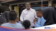 Anggota DPR Rajiv Salurkan 50 PIP untuk Siswa SLB di Lembang