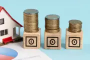 BI Naikkan Suku Bunga Acuan Jadi 5,25 Persen, Rupiah Tertekan