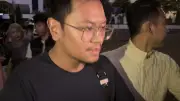 Bos Hanania Travel Disoraki Jemaah Saat Digiring ke Polda Metro Jaya