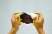 Cara Simpan Cokelat Bebas Jamur Menurut Chef