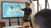 Cerita Guru Sekolah Rakyat: Pemerintah Jamin Pendidikan Anak-Anak