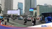 CFD Ditiadakan, Warga Tetap Olahraga di Bundaran HI Pagi Ini