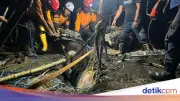 Evakuasi Dramatis Sapi Kurban Terperosok Septic Tank di Mojokerto
