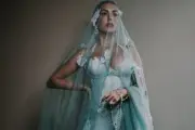 Georgina Rodríguez Curi Perhatian di Met Gala 2026 dengan Gaun Korset Biru