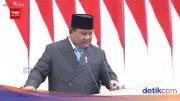 Gestur Prabowo Cari Kopi di Podium Curi Perhatian Sidang DPR