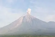 Gunung Semeru Erupsi Tiga Kali, Kolom Abu Capai 1 Kilometer