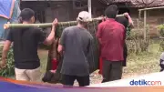 Ibu di Banten Ditandu Lagi Usai Melahirkan Akibat Jalan Rusak Parah