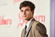 Jacob Elordi Batal Jadi Juri di Cannes 2026 karena Patah Kaki